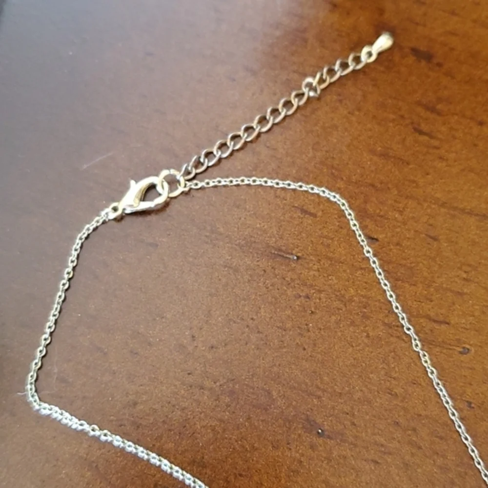 Gold‎ pendant necklace